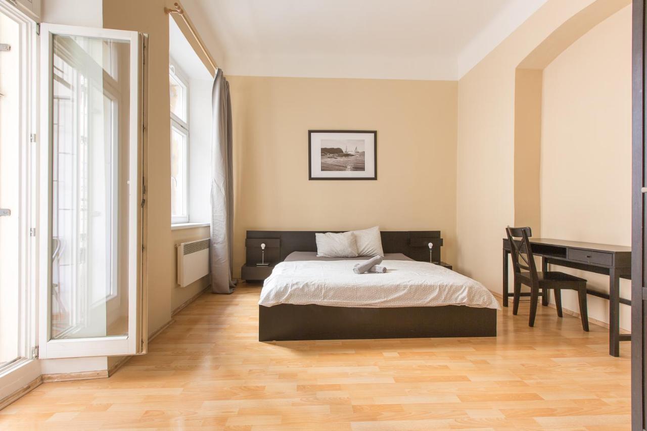 Premier Apartments Near The Museum 프라하 외부 사진