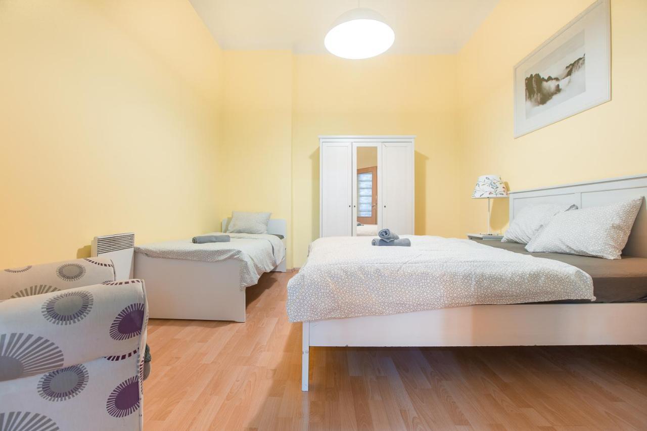 Premier Apartments Near The Museum 프라하 외부 사진